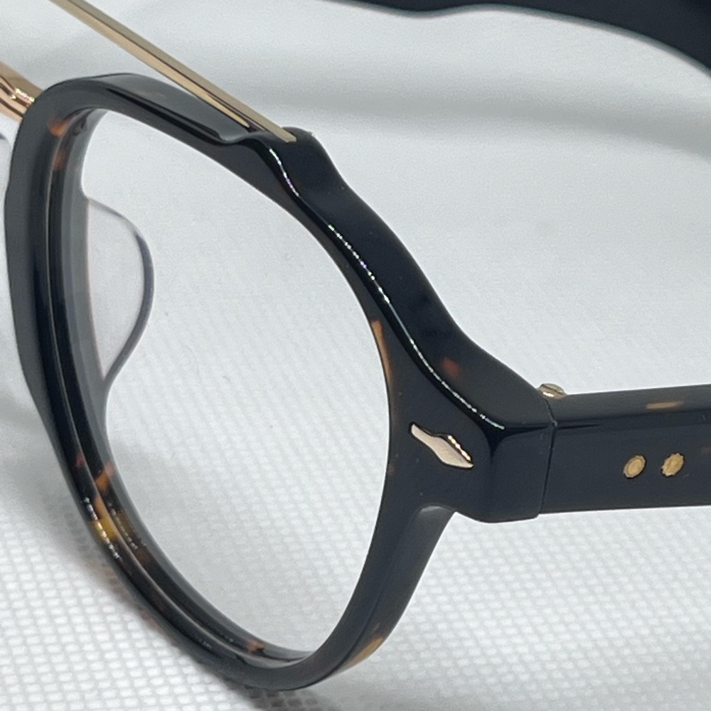 Tortoise Shell Glasses - Picture 5 of 5